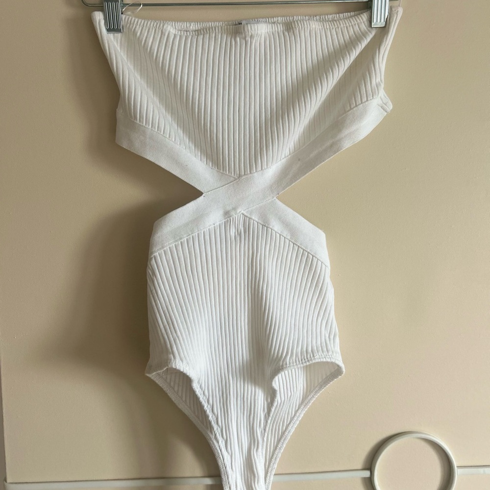 Zara White Ribbed Bodysuit